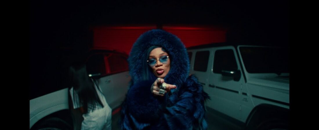 GloRilla – Yeah Glo! (Official Music Video)