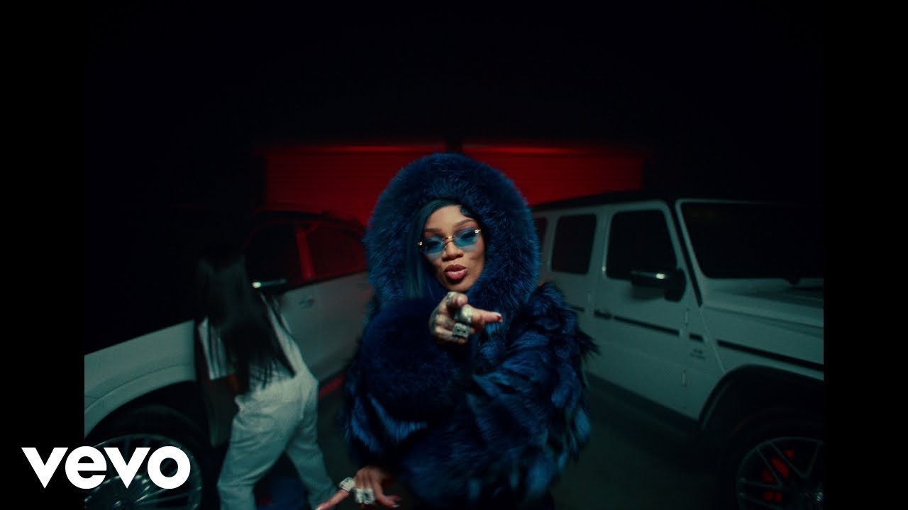 GloRilla – Yeah Glo! (Official Music Video)