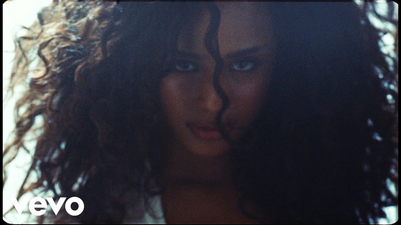 Tyla – IS IT LOVE (Official Music Video)
